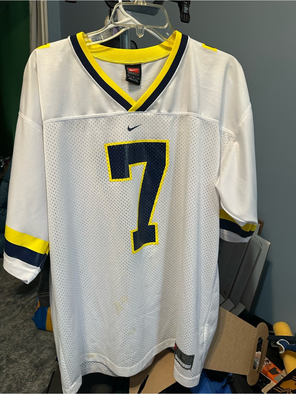 Nike Men’s White Michigan Wolverines Football Jersey with Navy & Yellow #7